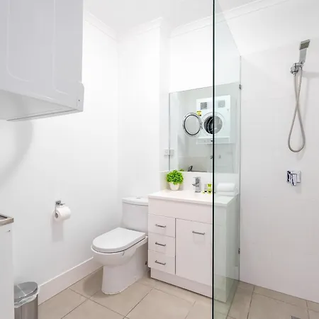 Balmoral - Airy & Light-filled Edge Comfort * Brisbane