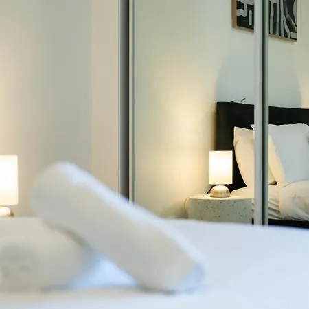 Balmoral - Airy & Light-filled Edge Comfort Apartment Brisbane