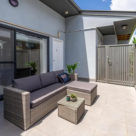 Balmoral - Airy & Light-filled Edge Comfort * Brisbane