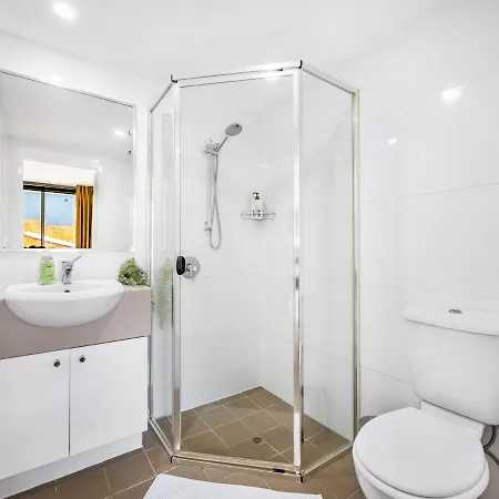 2br For 6ppl W Free Parking South Bne Apartment *