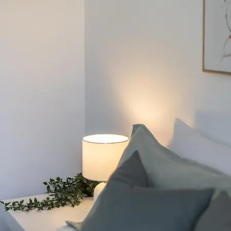 Apartment 2br For 6ppl W Free Parking South Bne