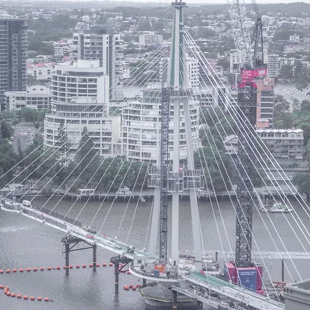 Cbd Riverview 2b1b W Shared Pool, Gym * Brisbane