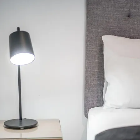 Apartment Cbd Riverview 2b1b W Shared Pool, Gym Brisbane