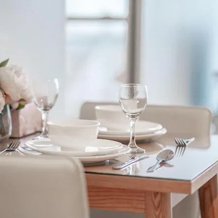 Cbd Riverview 2b1b W Shared Pool, Gym * Brisbane