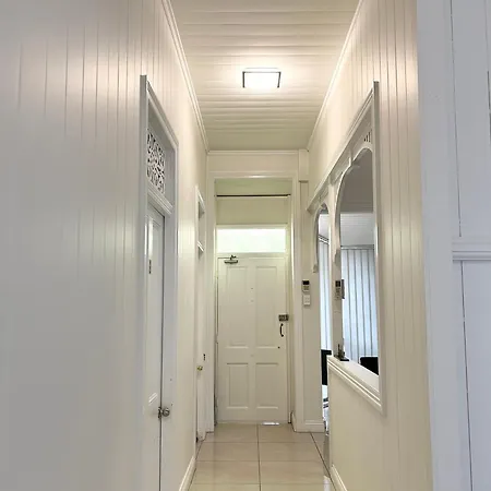 26 Gladstone Rd Highgate Hill Guest house *