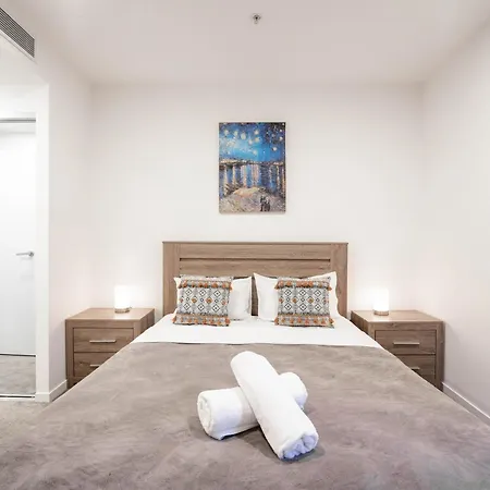 Urban Elegance 2b2b W Parking, Pool South M1