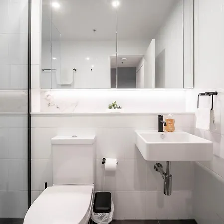 Urban Elegance 2b2b W Parking, Pool South M1