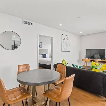 Urban Getaway With 2br/2bath And Amazing View! Apartment *