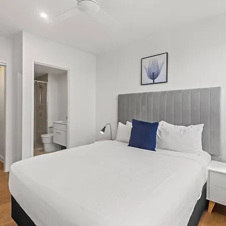 Apartment Urban Getaway With 2br/2bath And Amazing View! *