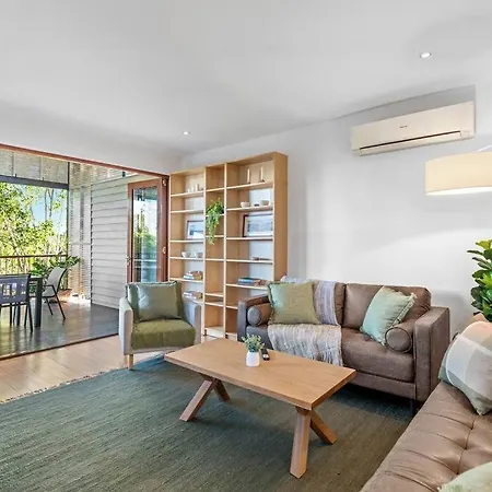 The Family Queenslander ~ Woolloongabba Holiday home *