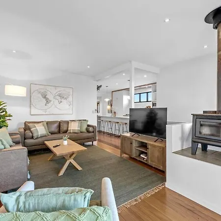 The Family Queenslander ~ Woolloongabba Holiday home