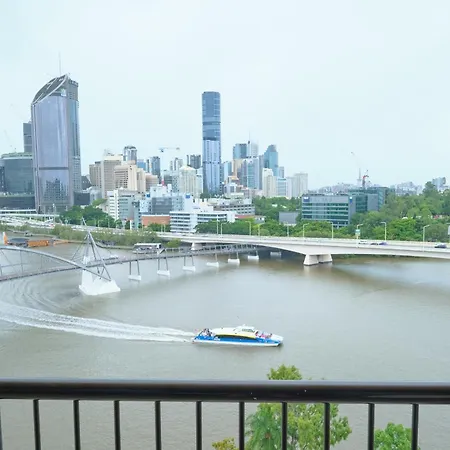 River Plaza 4*