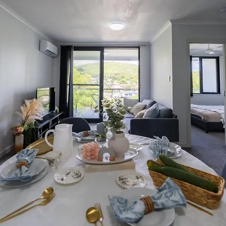Apartment Mountain View Serenity - Central Location *