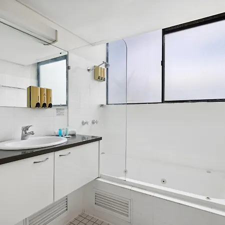 Apartment 1-bed Pad With Sweeping Views *