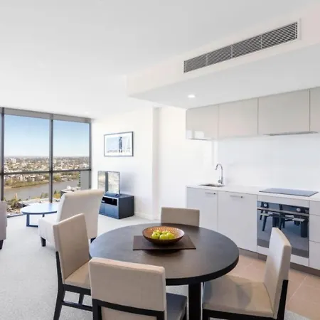 Amazing 2br Delicate Apt, 1min To Train Station Apartment Brisbane