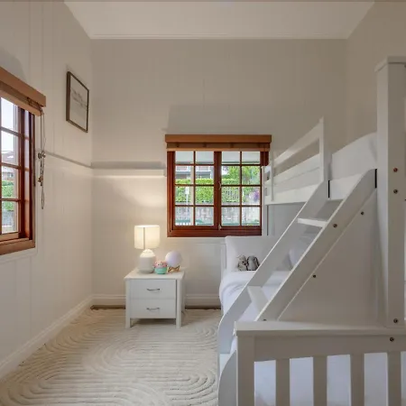 Holiday home Charming 3br Inner Haven Highgate Hill *