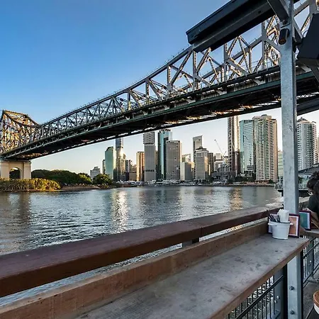 Apartment Stylish & Superb! 2bed/2bath/1car~ Walk To Cbd Brisbane