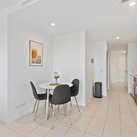 Cozy 1 Bedroom In The Heart Of South With Parking * Brisbane