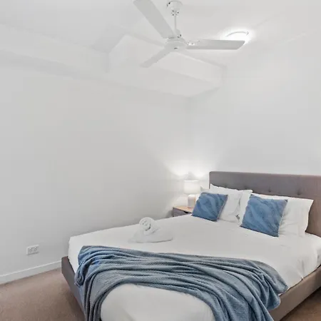 Cozy 1 Bedroom In The Heart Of South With Parking Apartment Brisbane