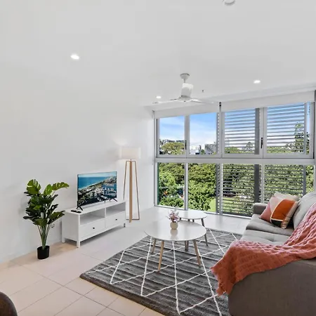 Cozy 1 Bedroom In The Heart Of South With Parking Apartment *