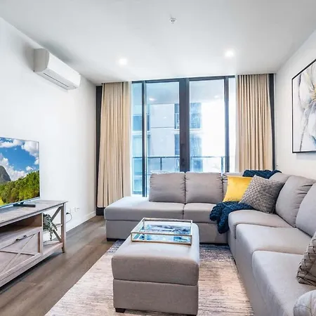 Retreat: Modern 2br W Rooftop Pool Apartment *