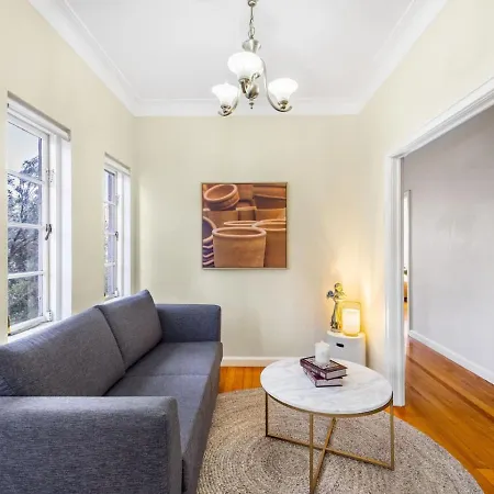 Riverside Heritage Chateau 2br South Apartment Brisbane