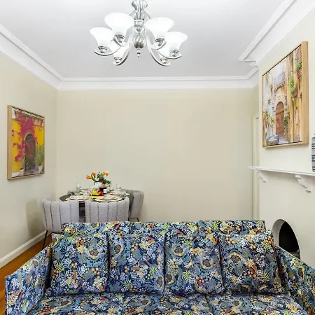 Riverside Heritage Chateau 2br South Brisbane