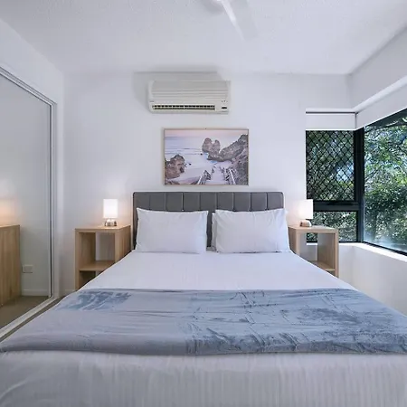 Apartment Centro At Toowong - Modern Spacious Living With Pool