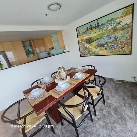 Lux Sub-penthouse With Casino Views Brisbane