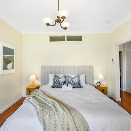 Riverside Heritage Chateau 3br South Bne Apartment