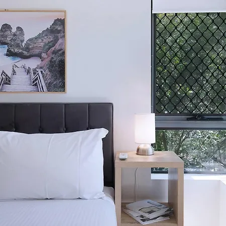 Centro At Toowong - Modern Spacious Living With Pool