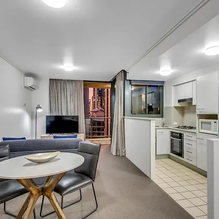 Cbd Free Parking Pool Balcony Walk To Casino Brisbane