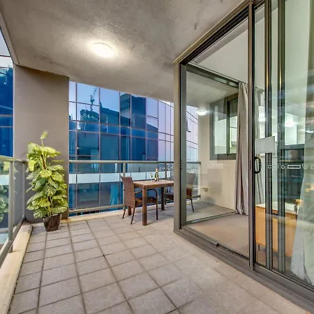 Cbd Free Parking Pool Balcony Walk To Casino Apartment *