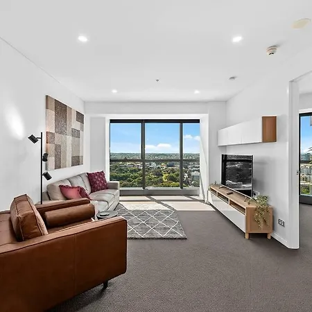Apartment Infinity Excellence!~1bed/1bath/office/1car~views! *