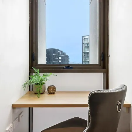 Stylish 2-bed With Rooftop Bbq, Pool & Gym * Brisbane