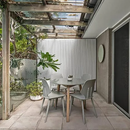 Apartment The Sanctuary! 1bed, 1bath, 1car, Pool~teneriffe