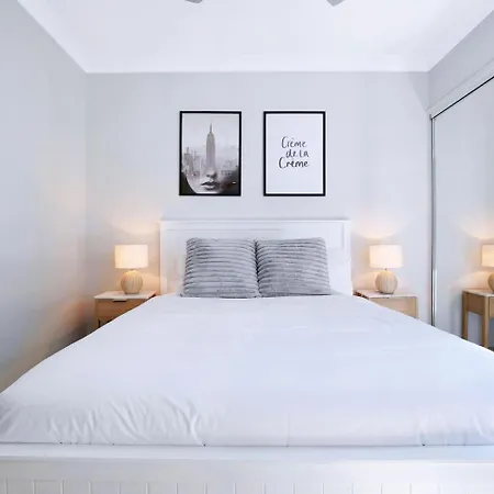 Apartment 'the Provincia' A Contemporary Inner-city Abode Brisbane