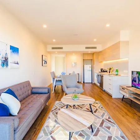 Location 1br W View South Bne