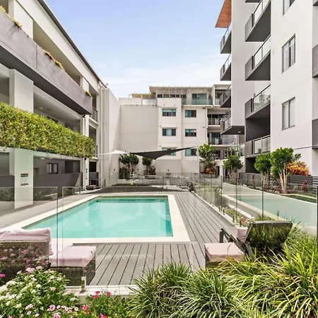 Chic Modern Retreat 1br W Pool Kelvin Grove