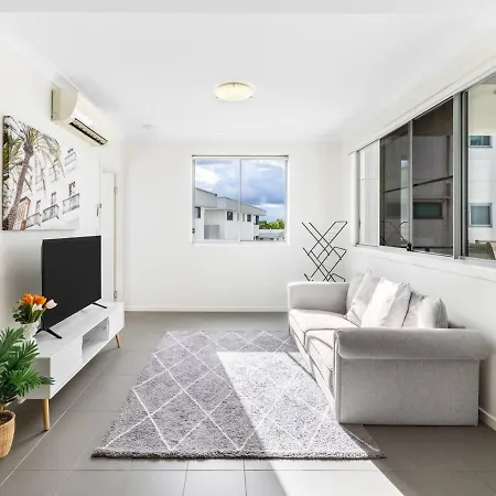 Chic Modern Retreat 1br W Pool Kelvin Grove *