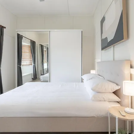 Bright & Cosy 1-bed 15-min From Cbd Holiday home Brisbane