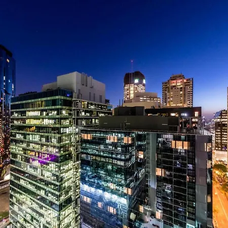 Level 18 Cbd 2 Bed Car Pool