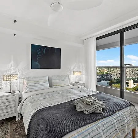 Apartment Stunning! 2bed, 1bath, 1car, Views - Cbd *