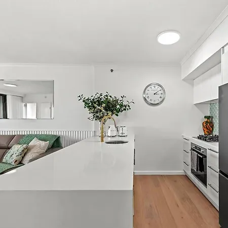 Stunning! 2bed, 1bath, 1car, Views - Cbd