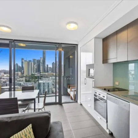 Entire With City Views And Parking