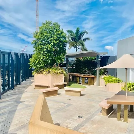 Apartment Luxury And Convenient Unit In South *