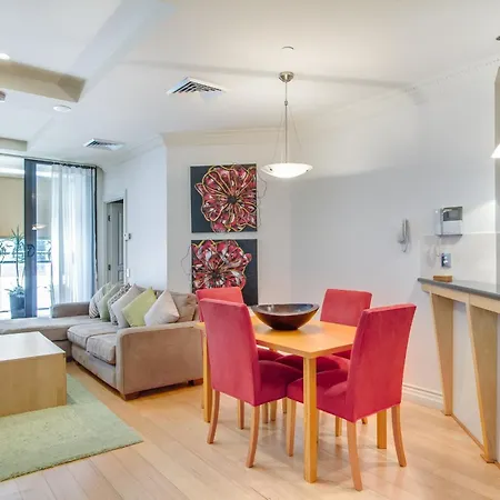 Macarthur Chambers Aparthotel 5*