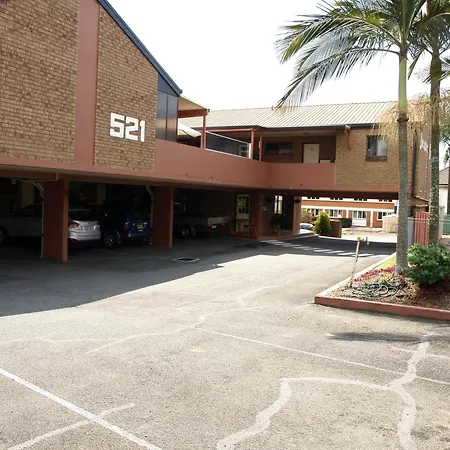 Motel Lancaster Court