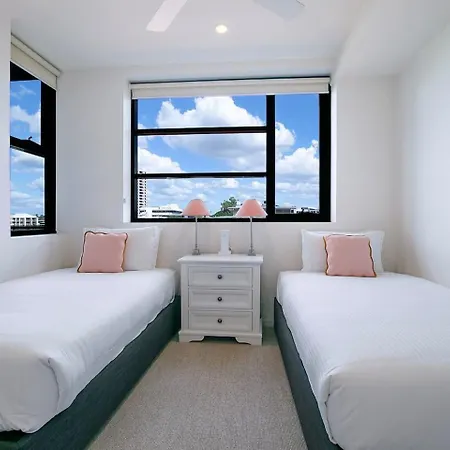 Regatta Hideaway - A Breezy Balcony Apartment Brisbane