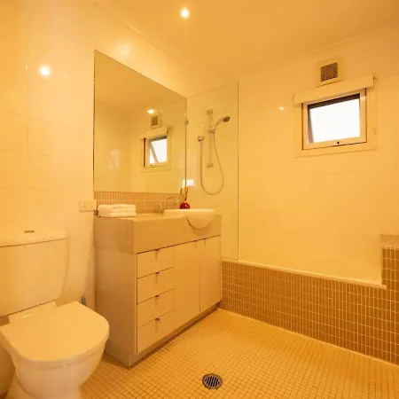 Holiday home 6km To Cbd Convenient 5br Queenslander Coorparoo *